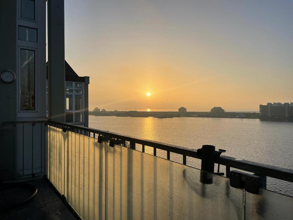 Ferienwohnung Mit Blick Aufs Meer In Вильгельмсхафен Экстерьер фото